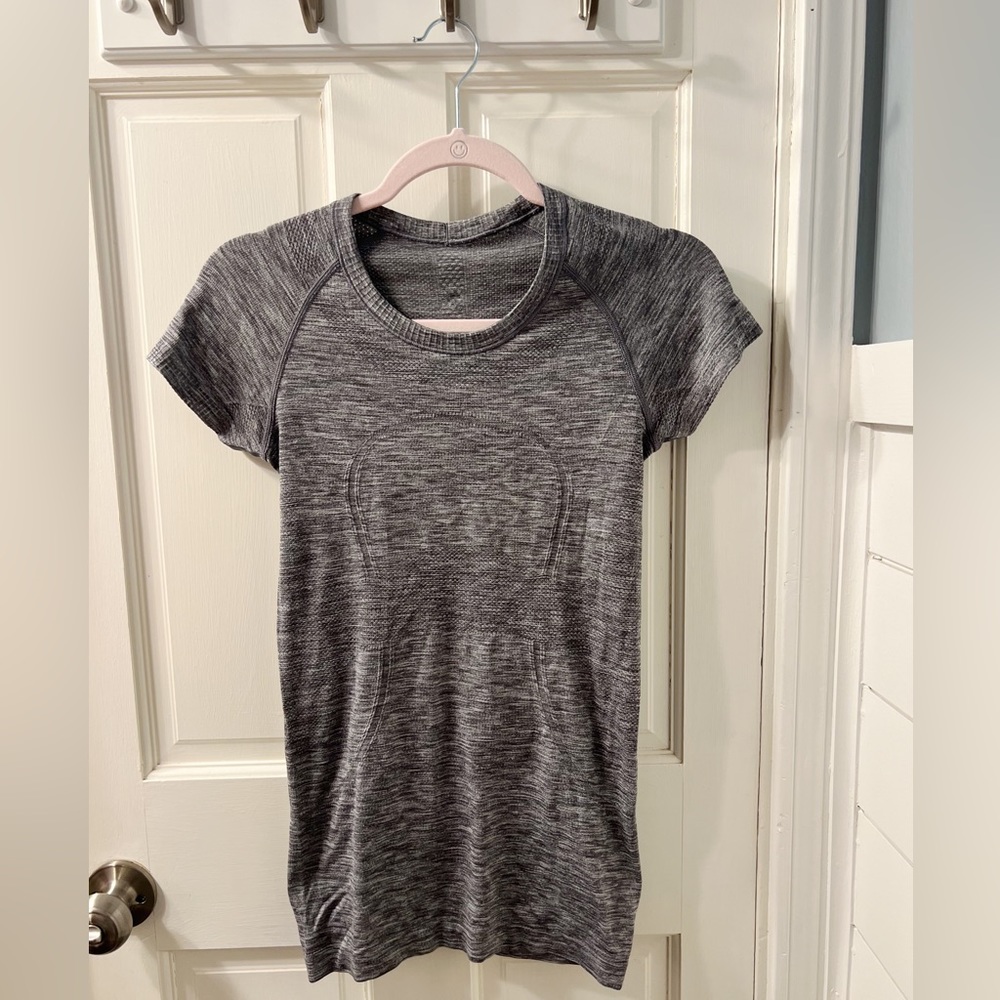Lululemon Grey Tee size 4